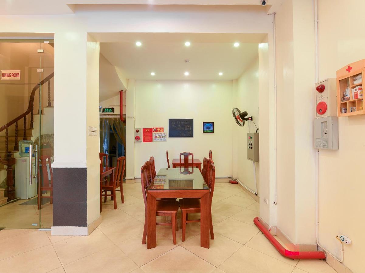 Oyo 210 Saki Hotel Ханой Экстерьер фото