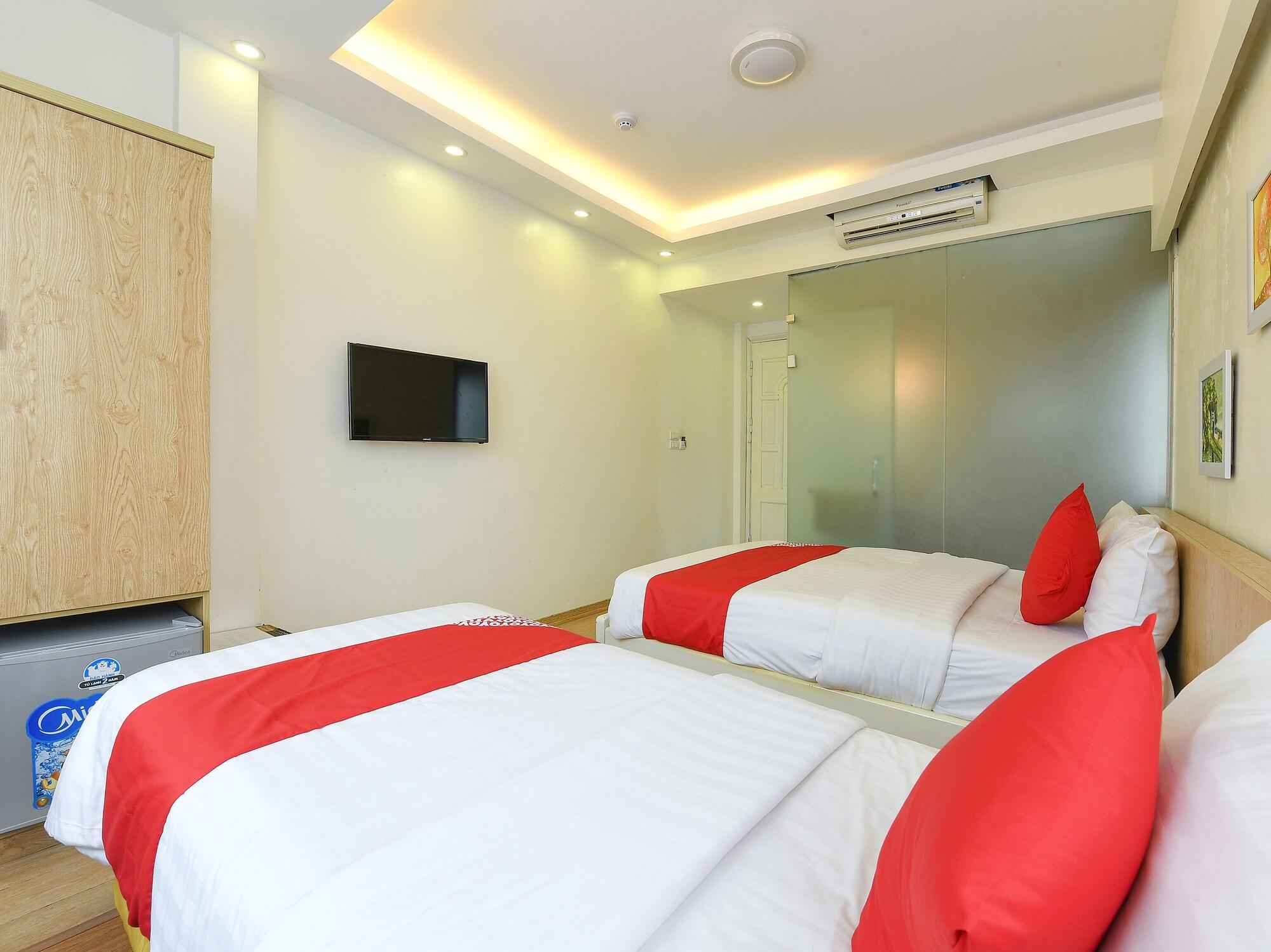 Oyo 210 Saki Hotel Ханой Экстерьер фото