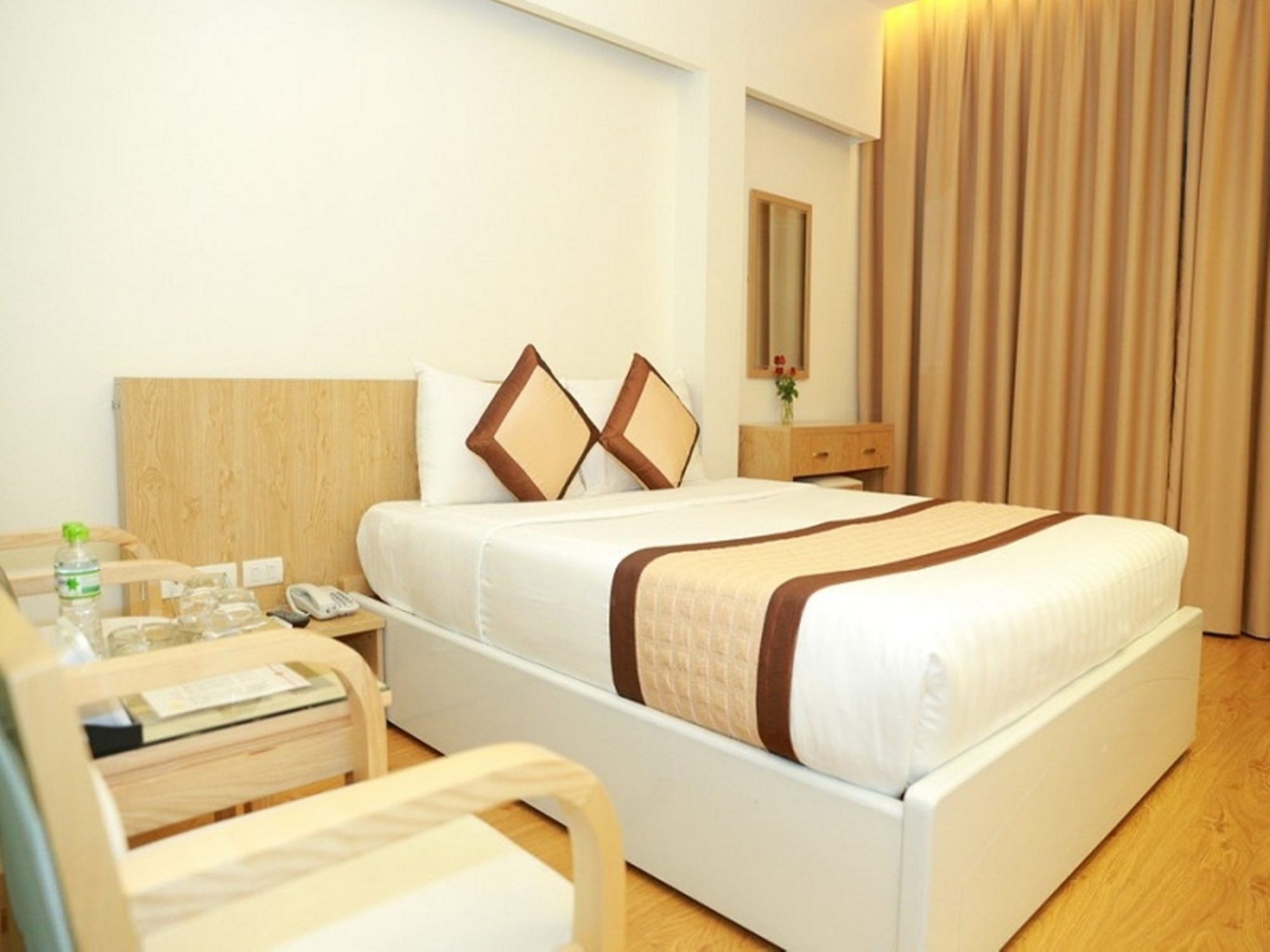 Oyo 210 Saki Hotel Ханой Экстерьер фото
