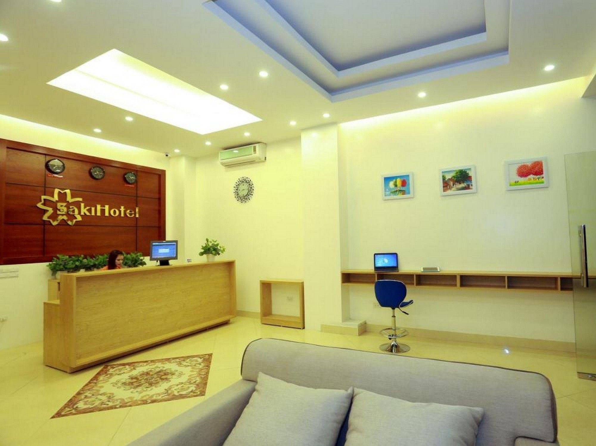 Oyo 210 Saki Hotel Ханой Экстерьер фото