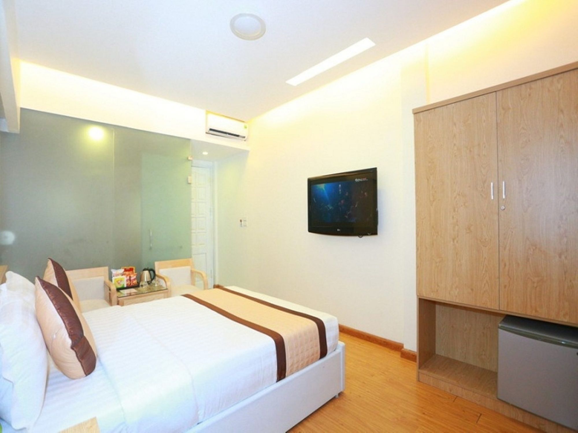 Oyo 210 Saki Hotel Ханой Экстерьер фото